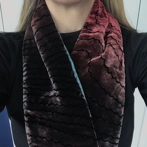 Ombré velvet scarf